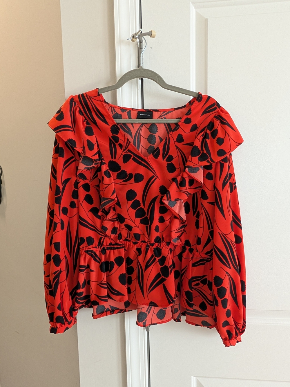 Who What Wear Red and Black Floral Ruffle V-Neck Blouse